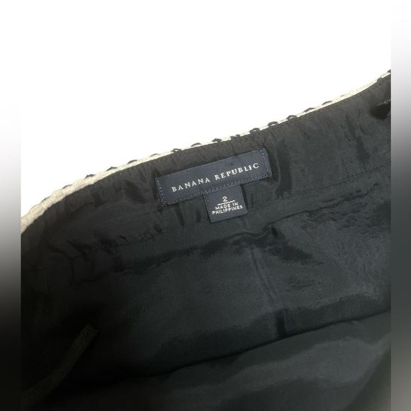 Banana Republic checkered black and ivory mini skirt - Picture 2 of 3